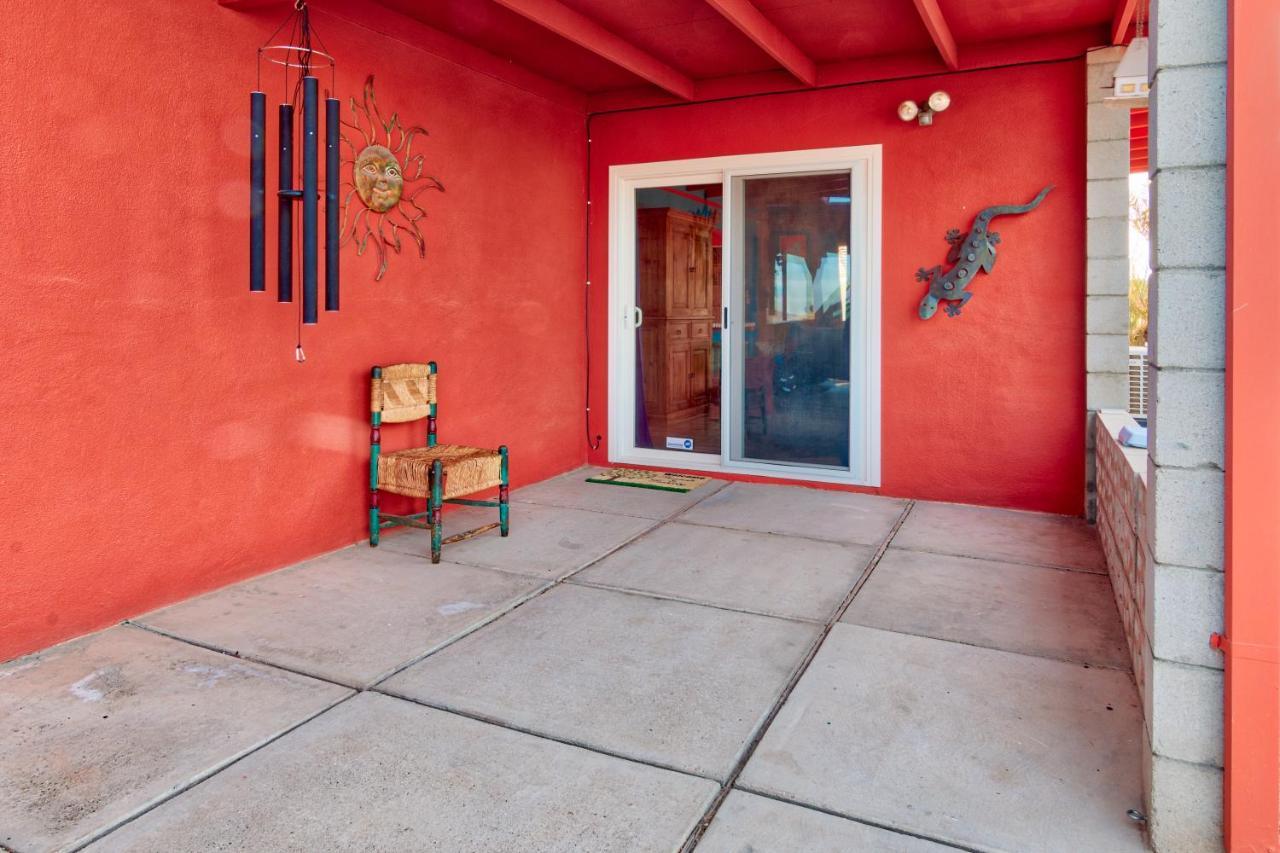Chuck'S Cabin In A Joshua Tree Community Twentynine Palms Eksteriør bilde